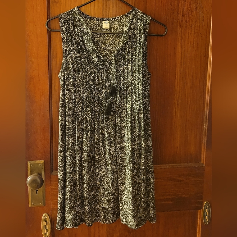 Old Navy Black and White Paisley Mini Dress